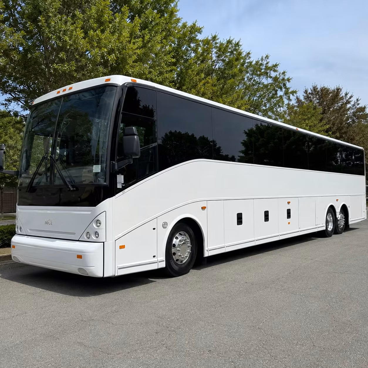 airport transfer shuttles for santa ana business travelers