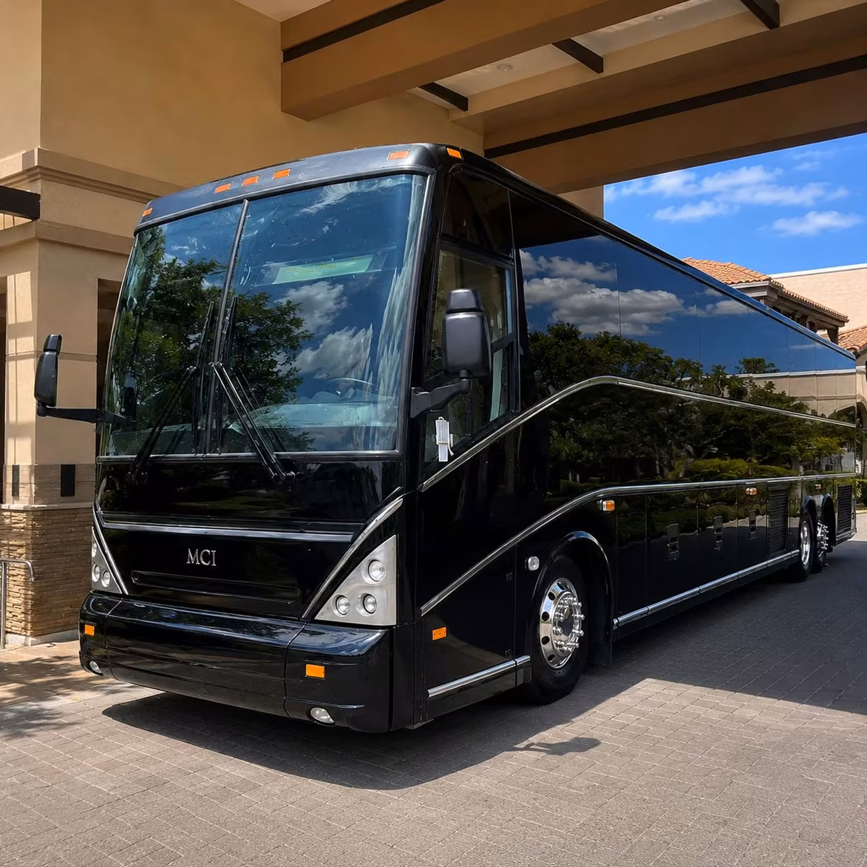 long distance corporate bus rentals for off sites and retreats